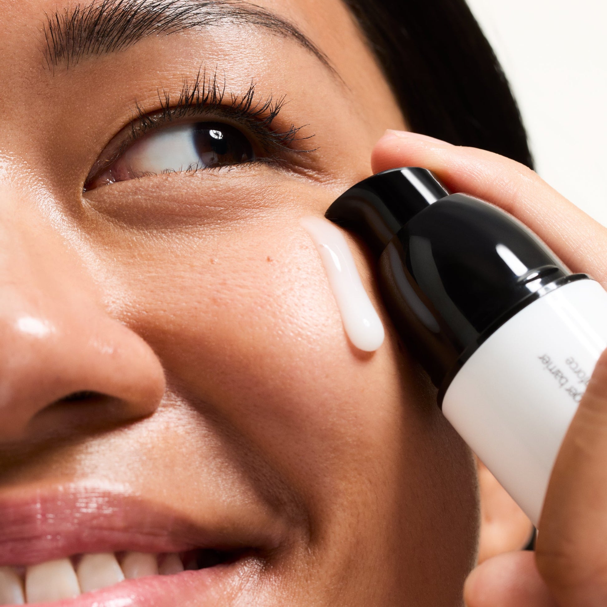 ectoin-hydro-barrier-serum-duo-u3 Ectoin-Globals_Texture-bottle.jpg