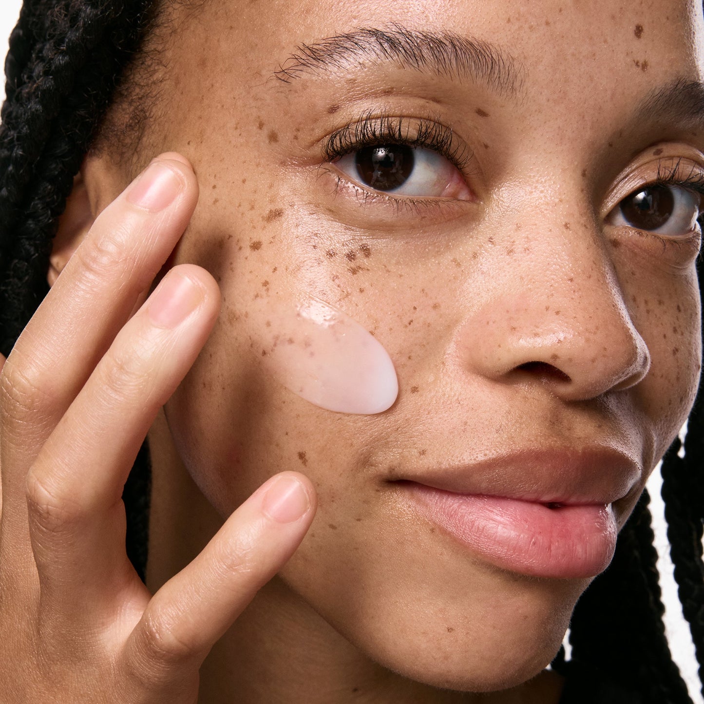 vitamin-b-c-and-e-moisturizer-s4 VitBC_E_ModelGoopMacro_2000x2000_bc64d363-139d-4699-88a9-2e0b1942763a.jpg